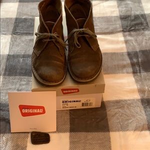 Gently Worn Clarks Originals Desert Boot 7.5 M